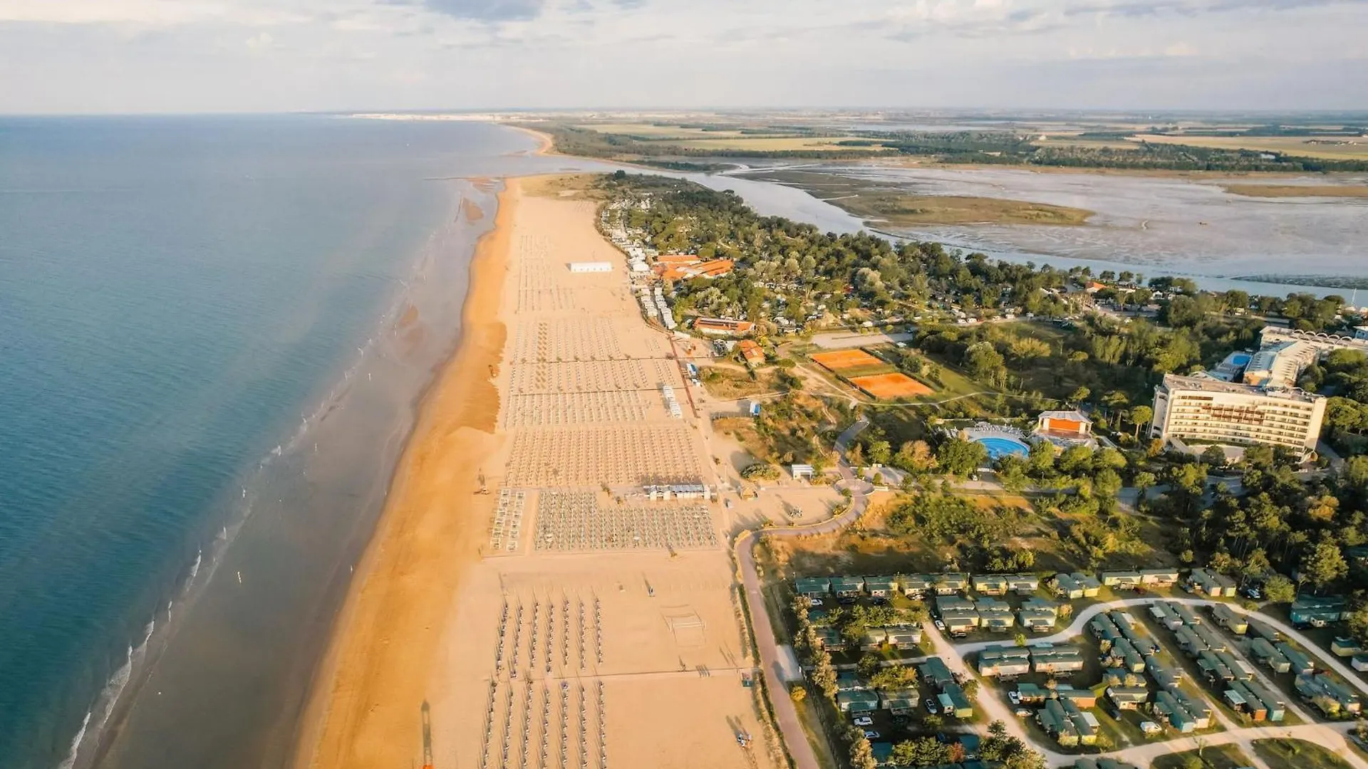 Cozy Flat In A Residence With Swimming Pool - Beahost Bibione Italien